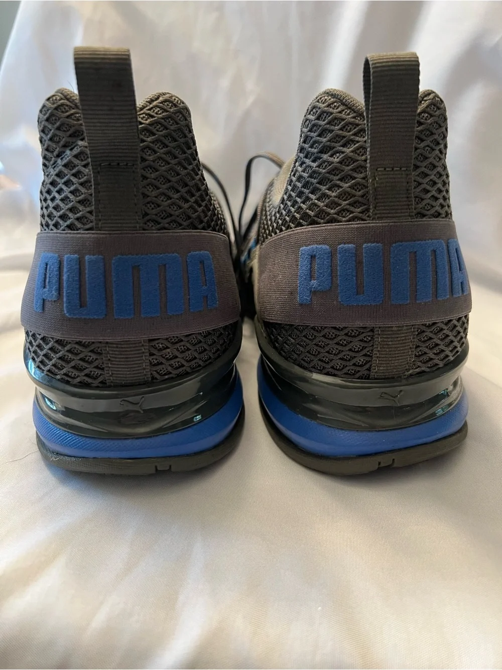 Puma Men's Gray Black Athletic Shoe Interior Label